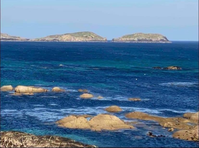 Drop Anchor House, Spacious 3 Bedroom Apartment, Fabulous Sea Views Cleggan Extérieur photo